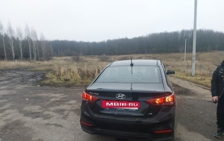 Hyundai Solaris II рестайлинг, 2018 год, 1 000 000 рублей, 2 фотография