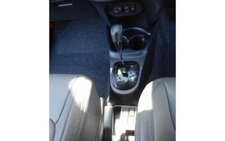 Toyota Vitz, 2017 год, 810 777 рублей, 28 фотография