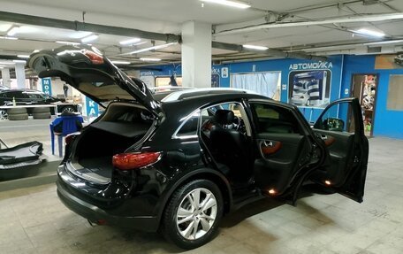 Infiniti QX70, 2016 год, 2 800 000 рублей, 2 фотография