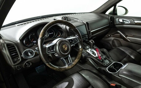 Porsche Cayenne III, 2016 год, 4 199 700 рублей, 11 фотография