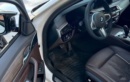 BMW 5 серия, 2019 год, 4 300 000 рублей, 20 фотография