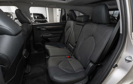 Toyota Highlander, 2025 год, 6 400 000 рублей, 14 фотография