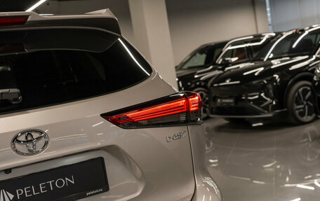 Toyota Highlander, 2025 год, 6 400 000 рублей, 30 фотография