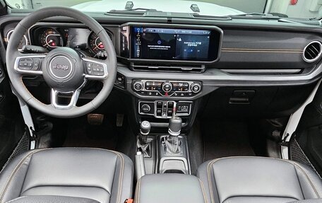 Jeep Wrangler, 2024 год, 6 160 000 рублей, 11 фотография