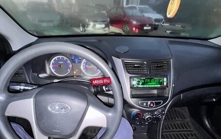 Hyundai Solaris II рестайлинг, 2014 год, 650 000 рублей, 6 фотография