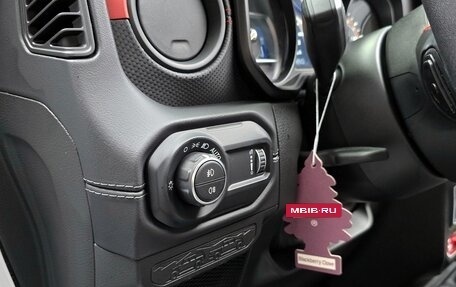 Jeep Wrangler, 2024 год, 6 530 000 рублей, 9 фотография