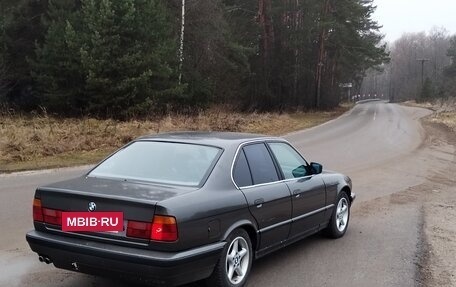 BMW 5 серия, 1991 год, 700 000 рублей, 2 фотография