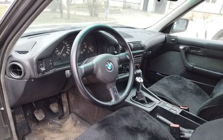 BMW 5 серия, 1991 год, 700 000 рублей, 17 фотография