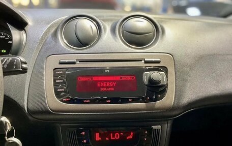 SEAT Ibiza IV рестайлинг 2, 2012 год, 755 000 рублей, 24 фотография