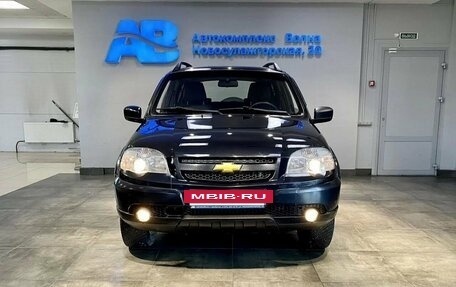 Chevrolet Niva I рестайлинг, 2017 год, 785 000 рублей, 2 фотография