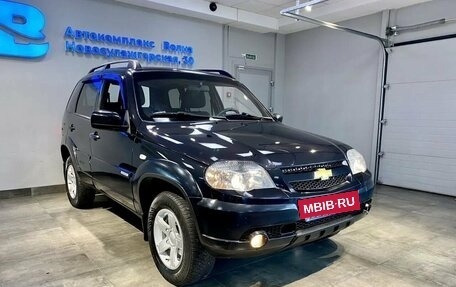 Chevrolet Niva I рестайлинг, 2017 год, 785 000 рублей, 3 фотография