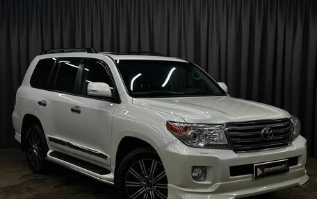 Toyota Land Cruiser 200, 2014 год, 4 049 900 рублей, 2 фотография