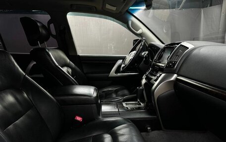 Toyota Land Cruiser 200, 2014 год, 4 049 900 рублей, 23 фотография