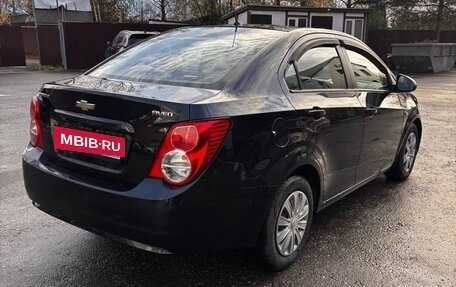 Chevrolet Aveo III, 2013 год, 500 000 рублей, 3 фотография