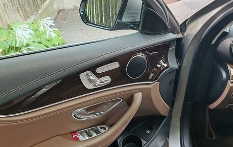 Mercedes-Benz E-Класс, 2021 год, 5 200 000 рублей, 9 фотография