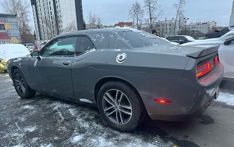 Dodge Challenger III рестайлинг 2, 2019 год, 3 400 000 рублей, 3 фотография