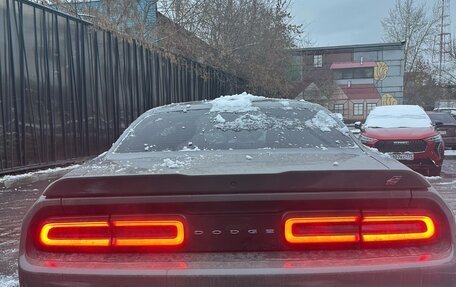 Dodge Challenger III рестайлинг 2, 2019 год, 3 400 000 рублей, 5 фотография