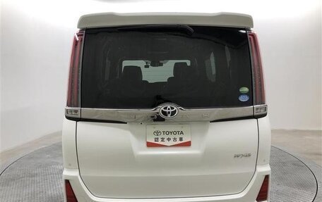 Toyota Noah III, 2021 год, 2 460 911 рублей, 6 фотография