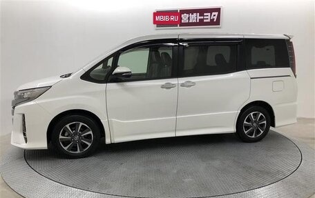 Toyota Noah III, 2021 год, 2 460 911 рублей, 3 фотография