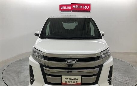 Toyota Noah III, 2021 год, 2 460 911 рублей, 2 фотография