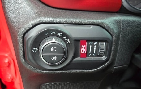 Jeep Wrangler, 2021 год, 5 190 000 рублей, 19 фотография