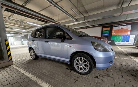 Honda Jazz I рестайлинг, 2004 год, 650 000 рублей, 4 фотография