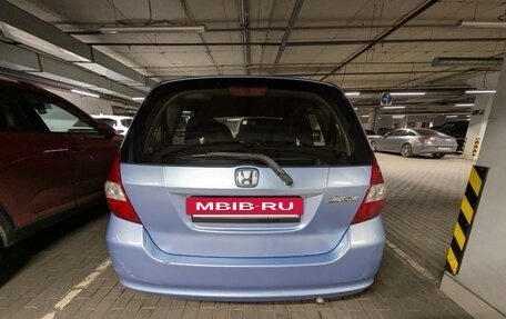 Honda Jazz I рестайлинг, 2004 год, 650 000 рублей, 2 фотография