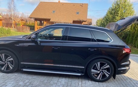 Volkswagen Touareg III, 2020 год, 6 430 000 рублей, 2 фотография