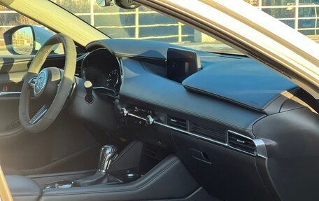 Mazda 3, 2021 год, 2 150 000 рублей, 23 фотография