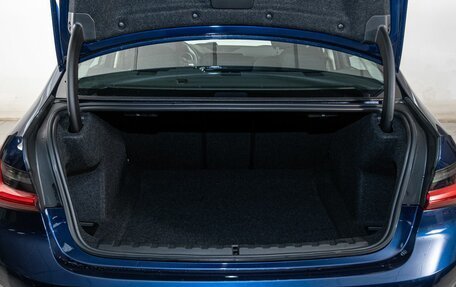 BMW 3 серия, 2019 год, 3 040 000 рублей, 16 фотография