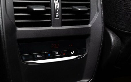 BMW 3 серия, 2019 год, 3 040 000 рублей, 14 фотография