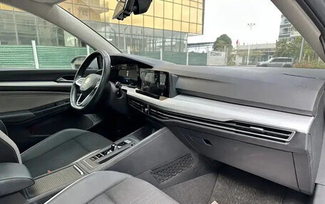 Volkswagen Golf VIII, 2022 год, 1 510 000 рублей, 5 фотография