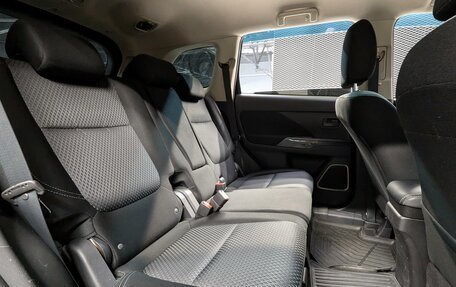 Mitsubishi Outlander III рестайлинг 3, 2018 год, 1 999 000 рублей, 30 фотография