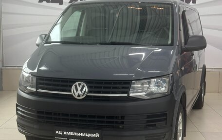 Volkswagen Caravelle T6 рестайлинг, 2019 год, 3 789 000 рублей, 1 фотография