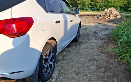 Opel Astra J, 2013 год, 830 000 рублей, 6 фотография