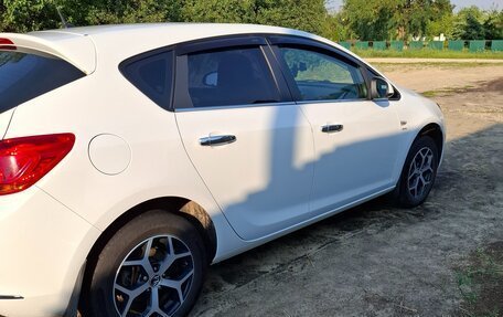 Opel Astra J, 2013 год, 830 000 рублей, 7 фотография