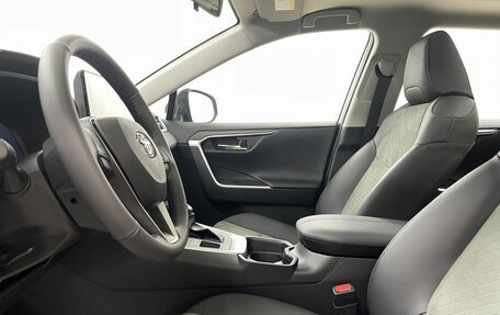 Toyota RAV4, 2025 год, 4 650 000 рублей, 11 фотография