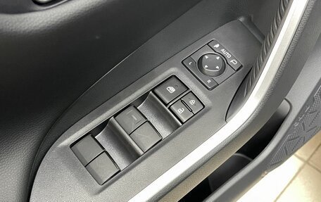 Toyota RAV4, 2025 год, 4 650 000 рублей, 17 фотография