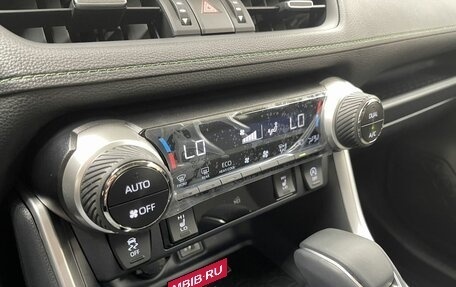 Toyota RAV4, 2025 год, 4 650 000 рублей, 15 фотография