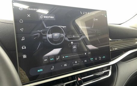 Toyota Highlander, 2025 год, 6 250 000 рублей, 15 фотография