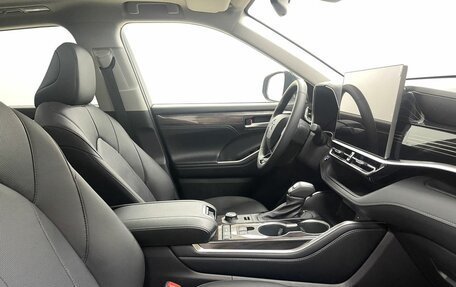 Toyota Highlander, 2025 год, 6 250 000 рублей, 12 фотография