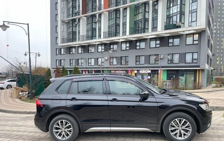 Volkswagen Tiguan II, 2020 год, 2 800 000 рублей, 3 фотография