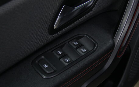 Dacia Duster II, 2019 год, 1 593 000 рублей, 11 фотография