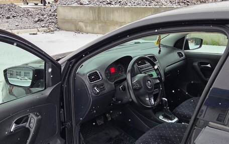 Volkswagen Polo VI (EU Market), 2013 год, 740 000 рублей, 2 фотография