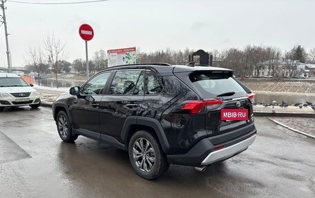 Toyota RAV4, 2024 год, 3 870 000 рублей, 3 фотография