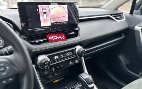 Toyota RAV4, 2024 год, 3 870 000 рублей, 14 фотография