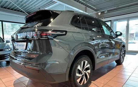 Volkswagen Tiguan, 2025 год, 4 850 000 рублей, 5 фотография