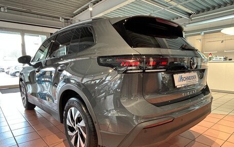 Volkswagen Tiguan, 2025 год, 4 850 000 рублей, 7 фотография