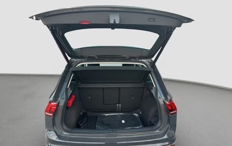 Volkswagen Tiguan II, 2024 год, 3 500 000 рублей, 3 фотография