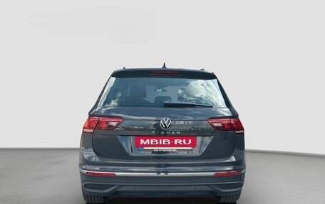 Volkswagen Tiguan II, 2024 год, 3 500 000 рублей, 5 фотография